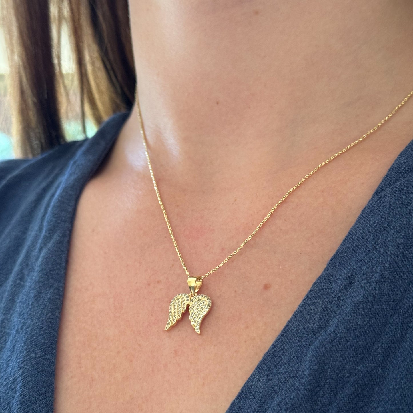 Collar de alas circones bañado en oro