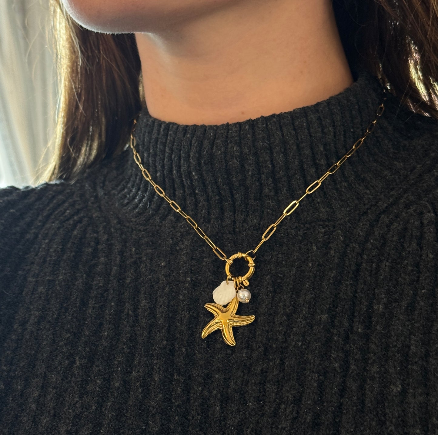Collar timón estrella de mar bañado en oro