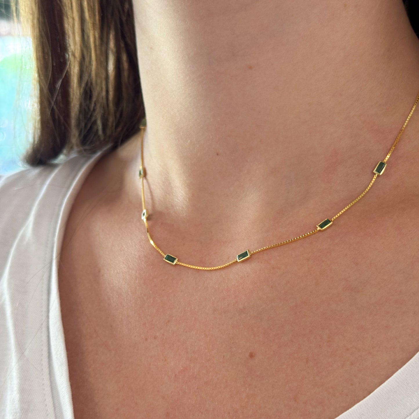 Collar circones verdes bañado en oro