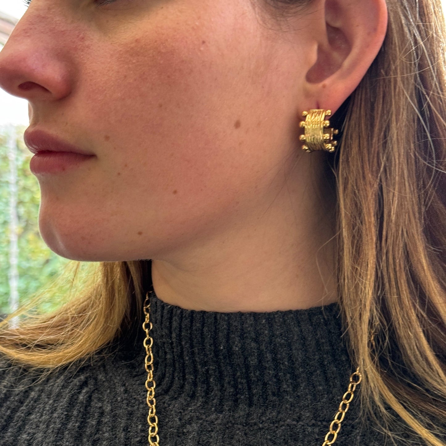 Aros semi argolla esferas bañado en oro