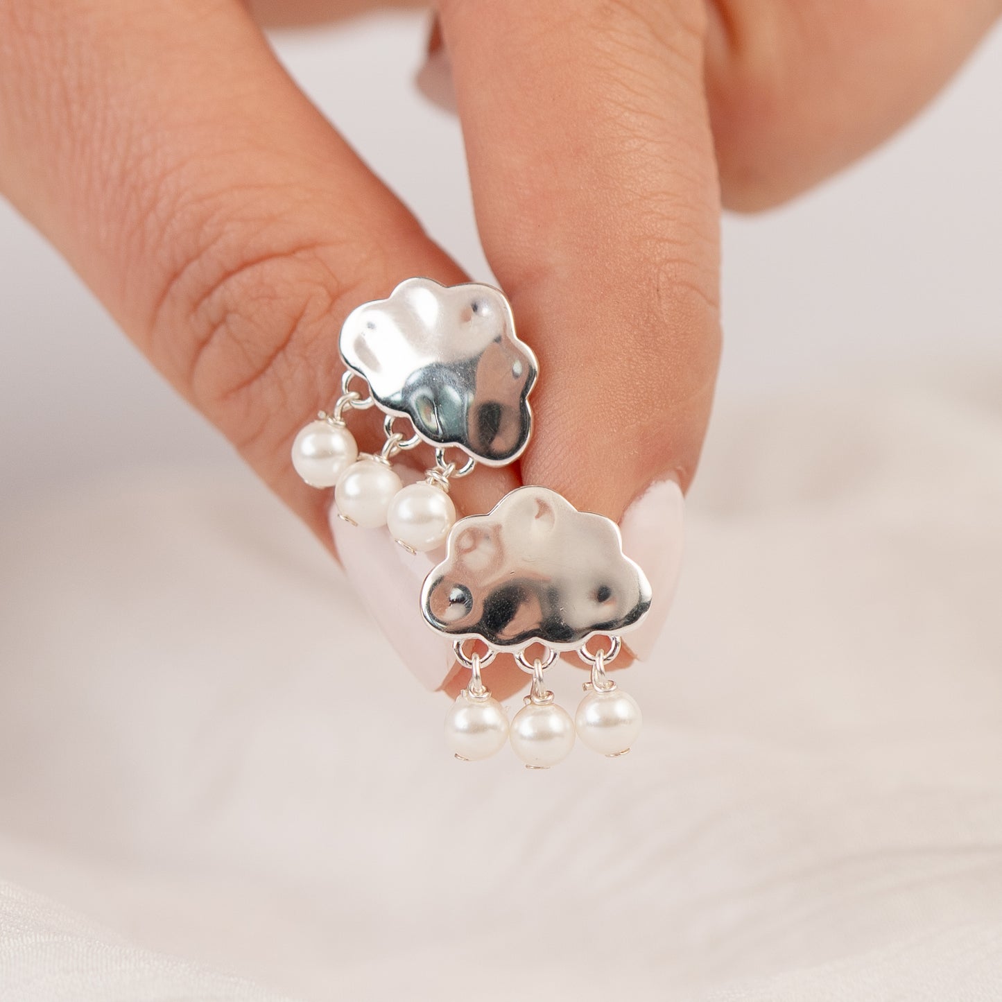 Aros pegados nubes con perla