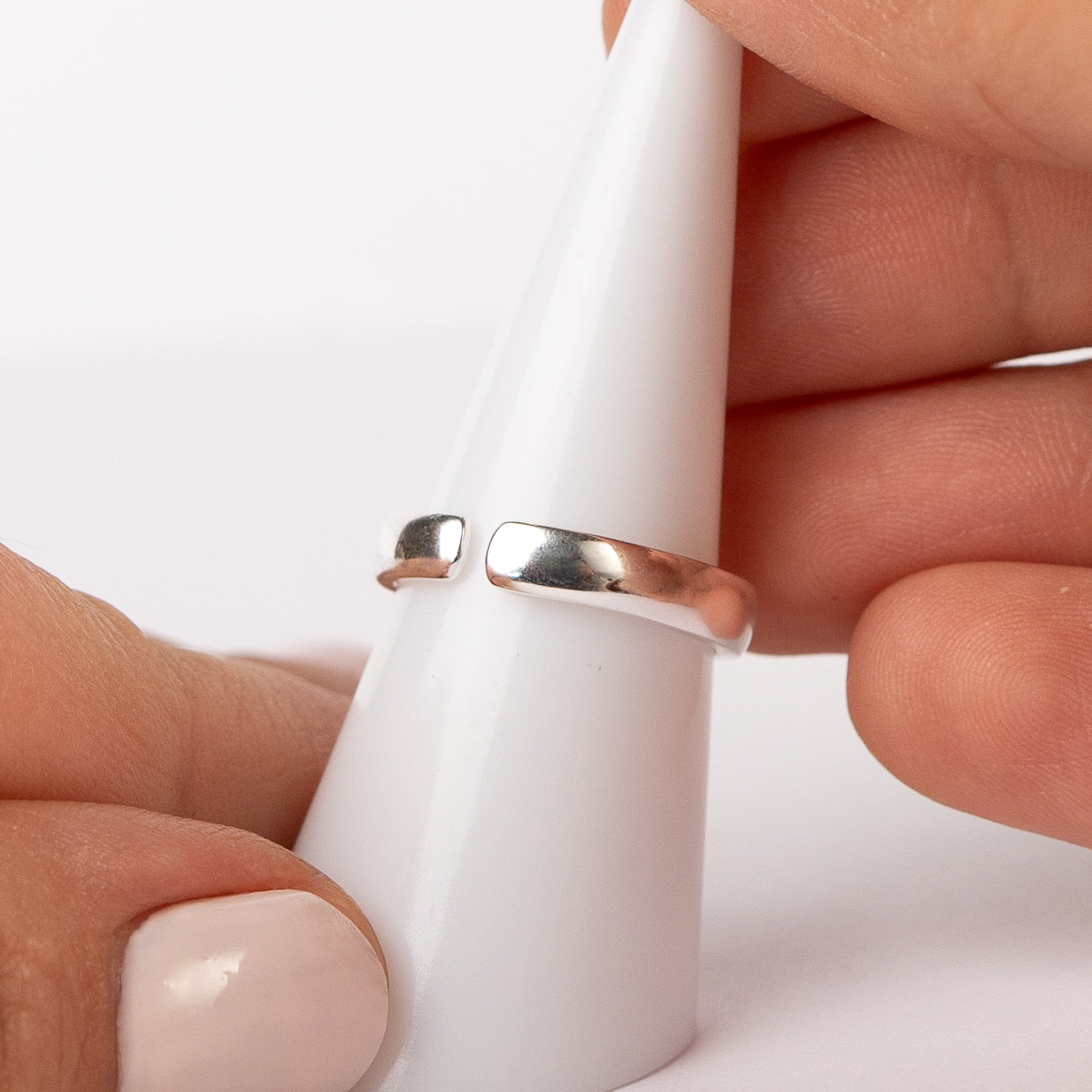 Anillo ajustable espirales