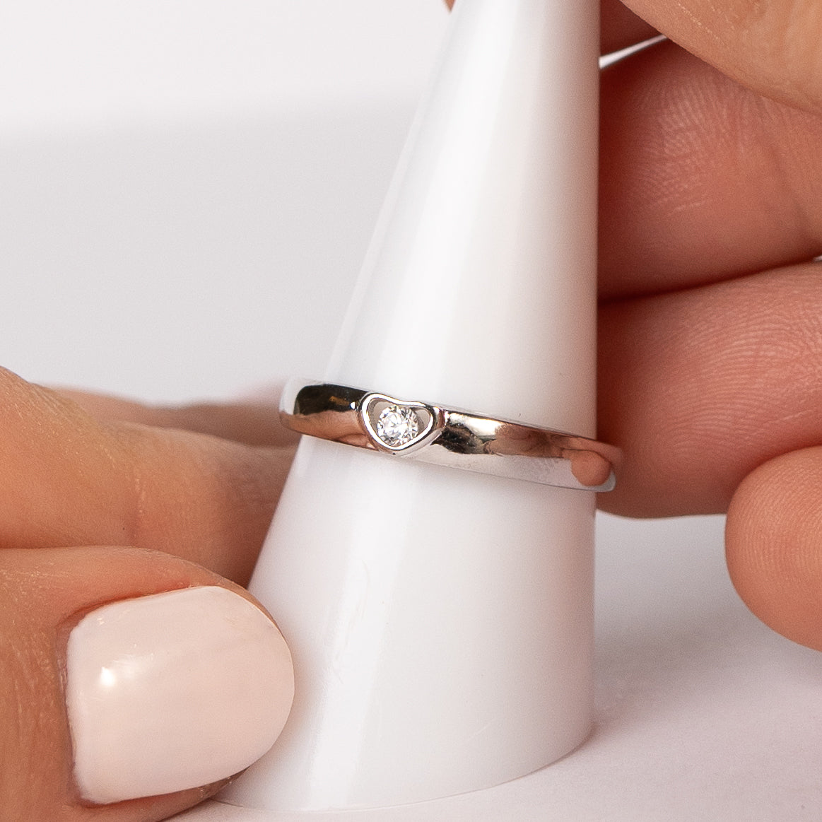 Anillo ajustable corazón circón