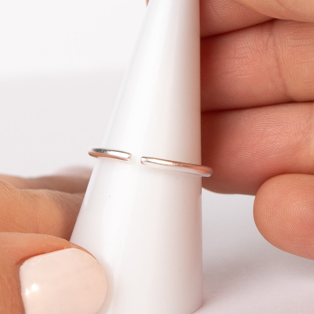 Anillo ajustable circón morado