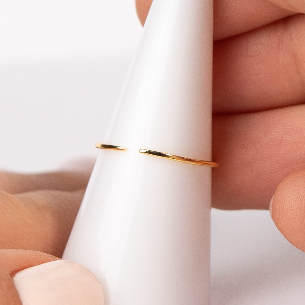 Anillo ajustable corazón circón morado bañado en oro