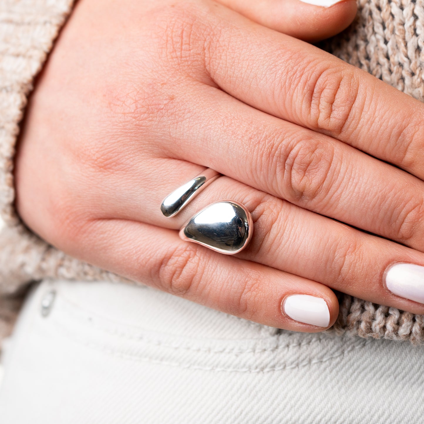 Anillo ajustable cruzado
