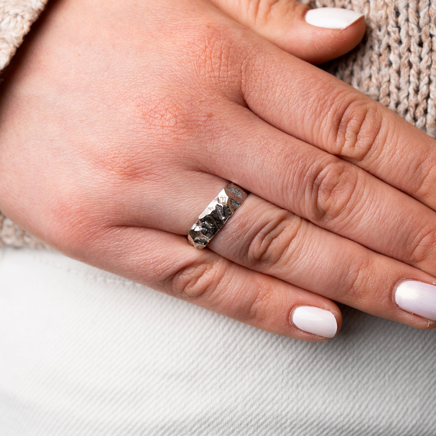 Anillo ajustable martillado