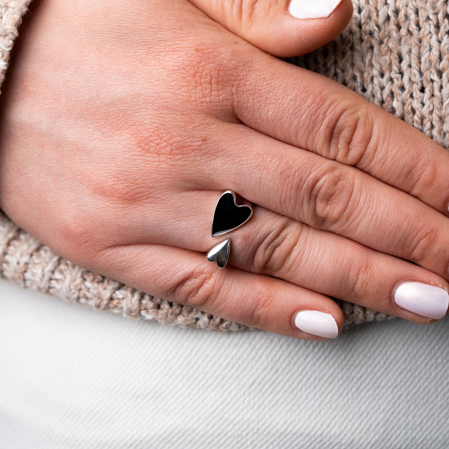 Anillo ajustable corazón negro