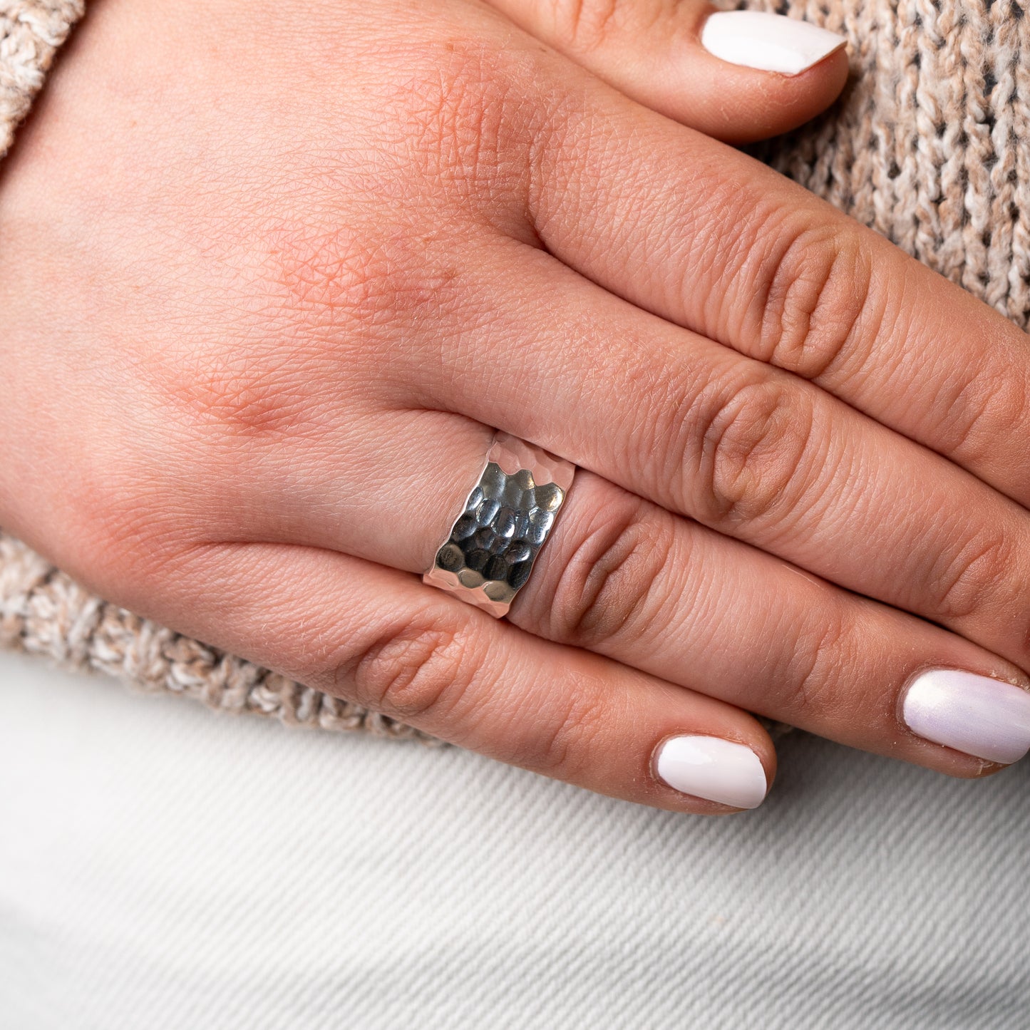 Anillo ajustable martillado