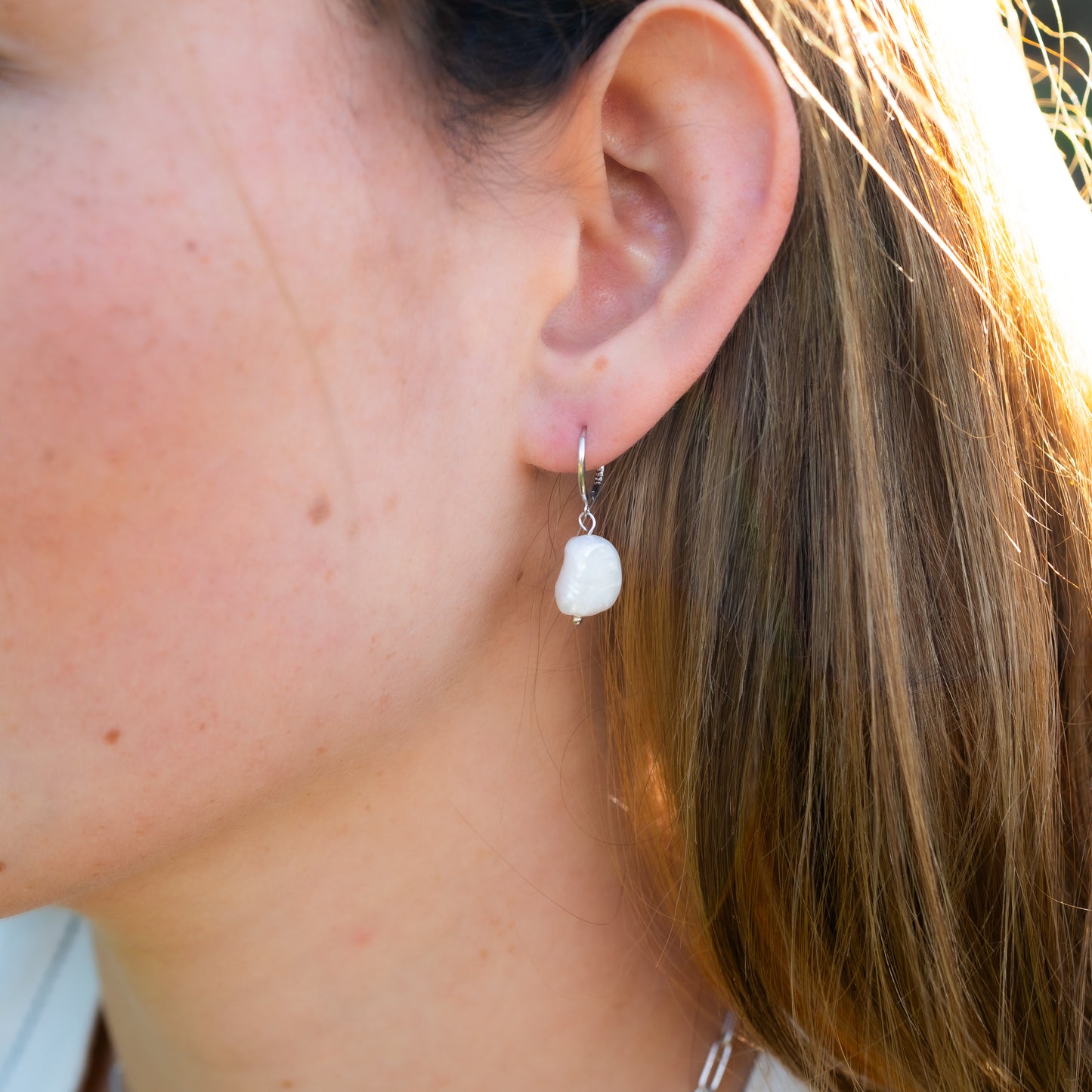 Aros argolla huggie perla