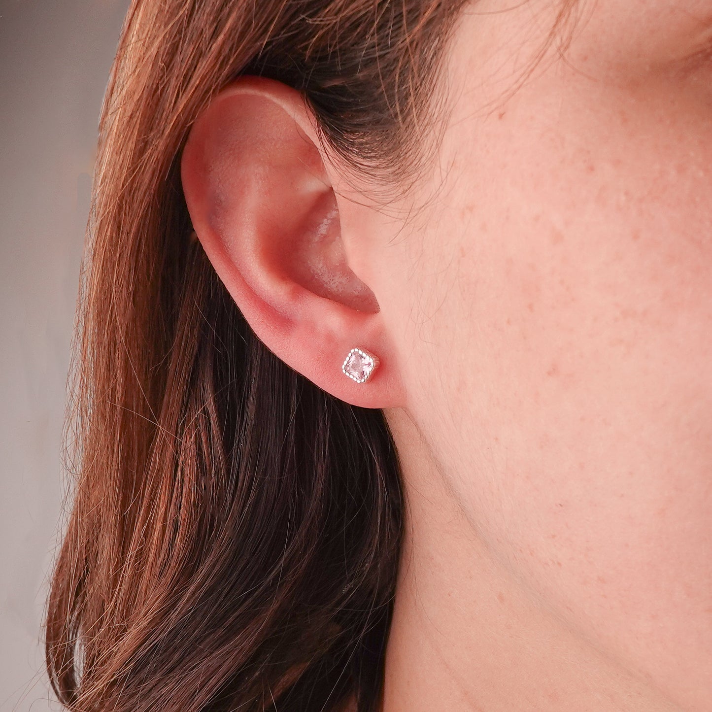 Aros pegados pink cierre pelotita