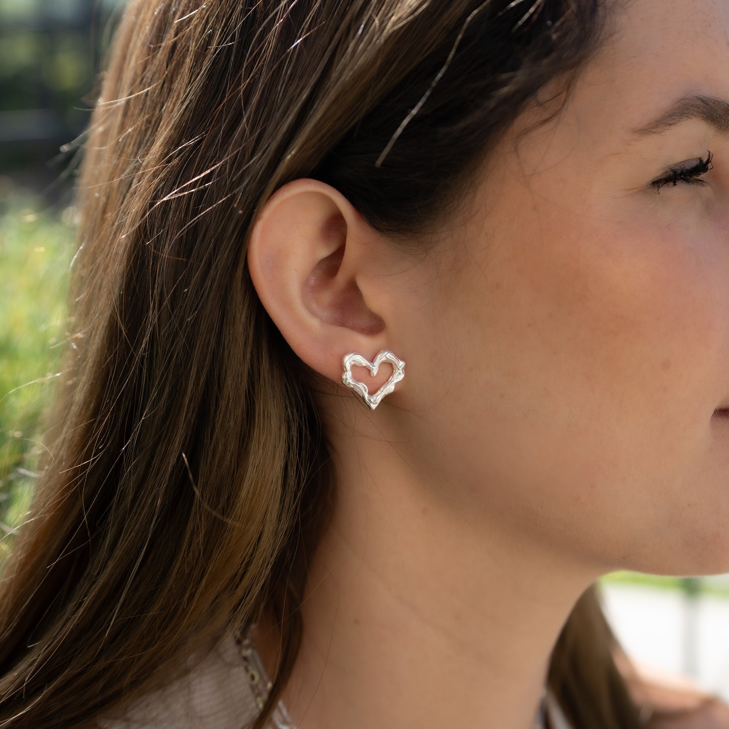 Aros pegados corazones desiguales