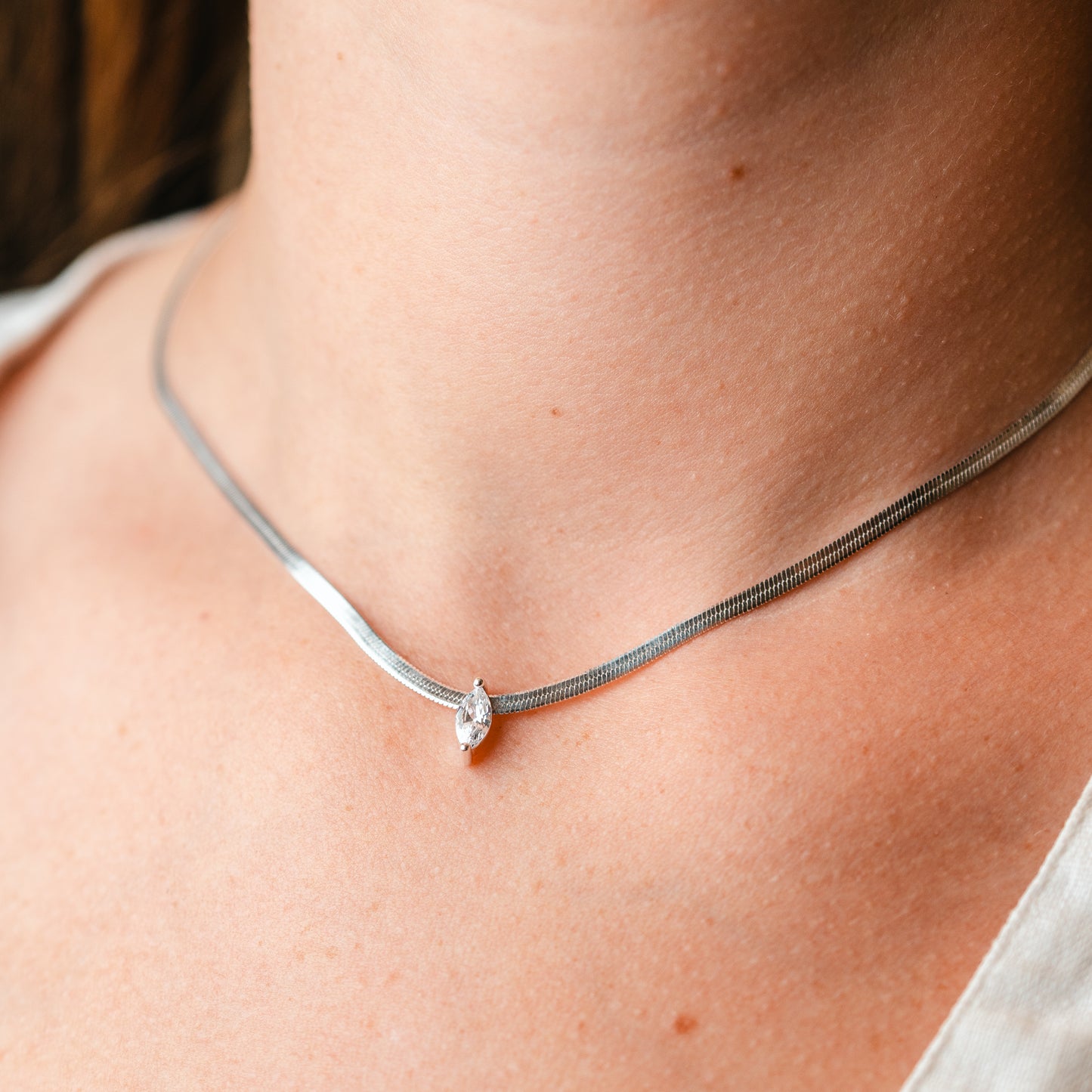 Collar cinta circón