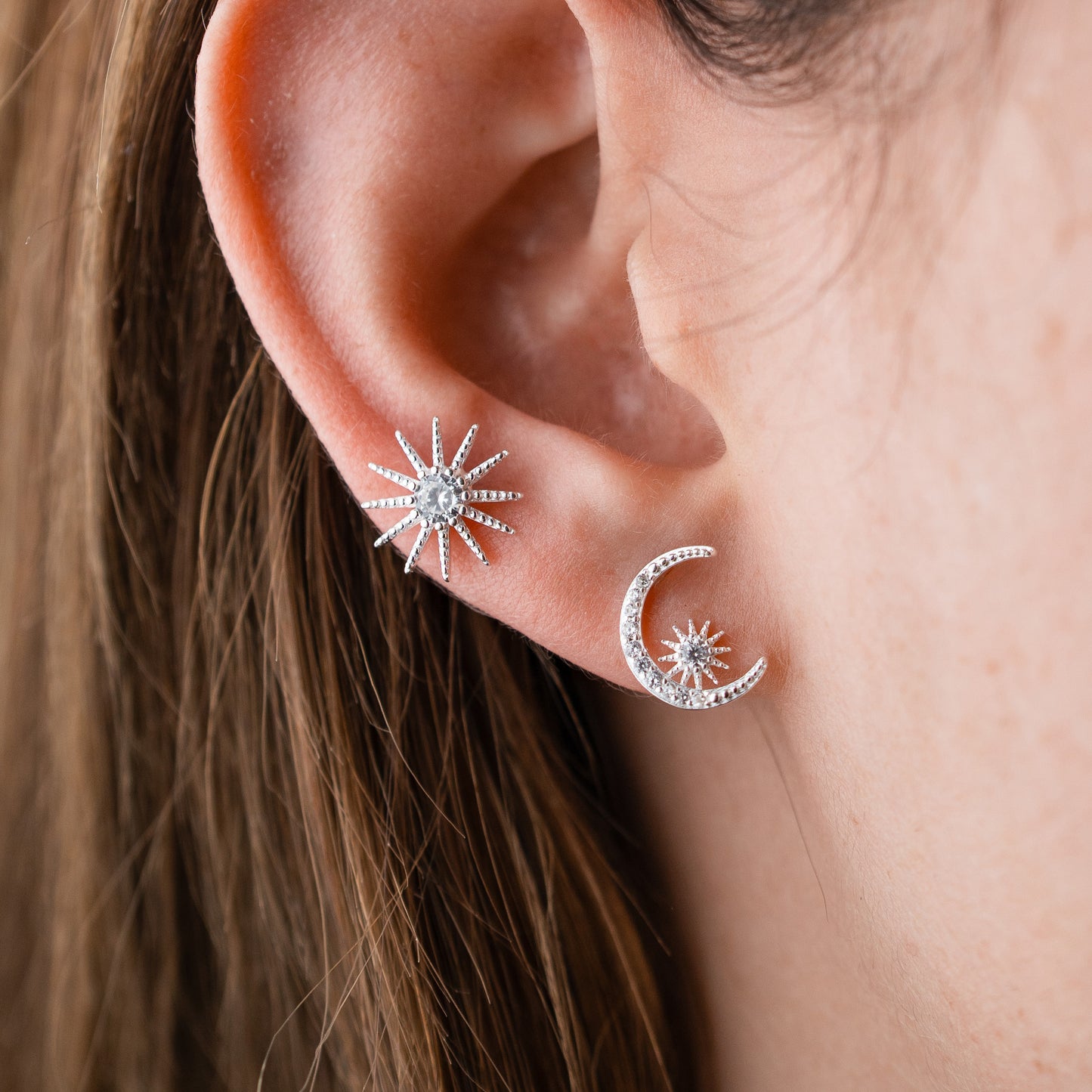 Aros pegados desiguales media luna y sol