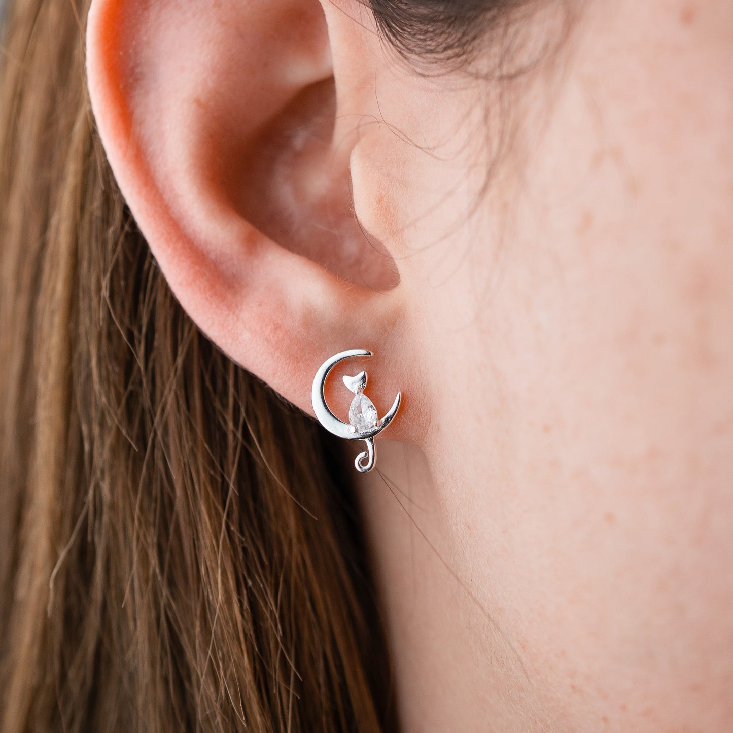 Aros pegados media luna gatito