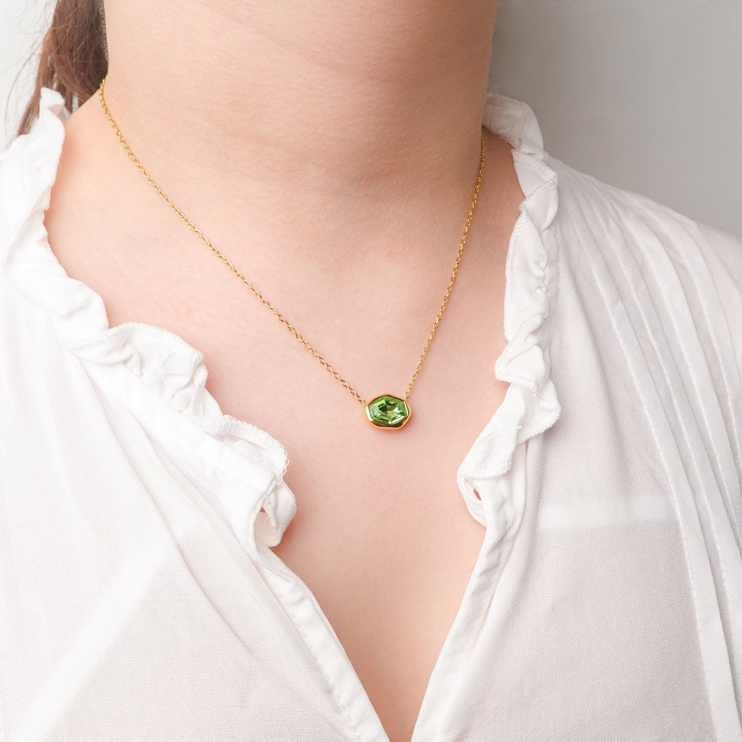 Collar Geo Shine Green bañado en oro