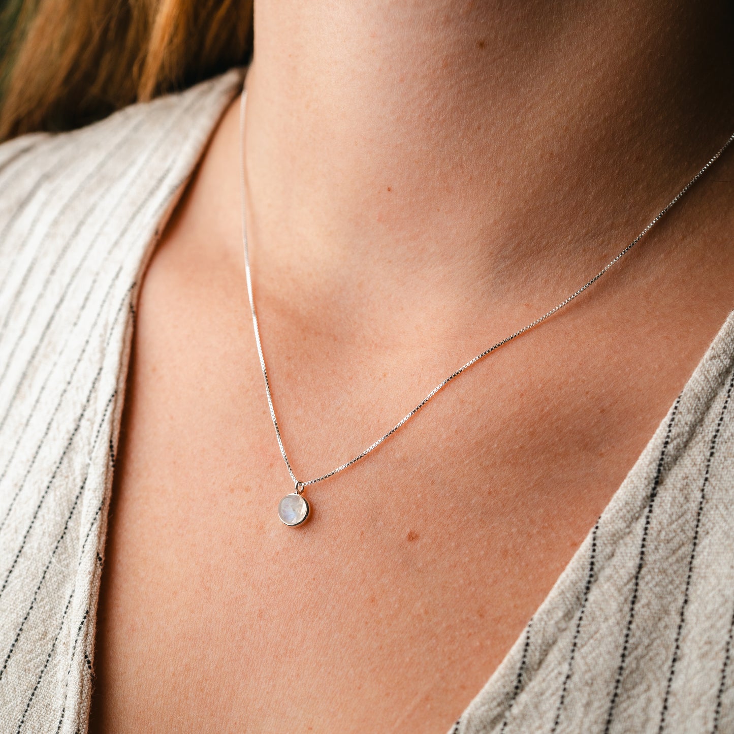 Collar punto piedra luna