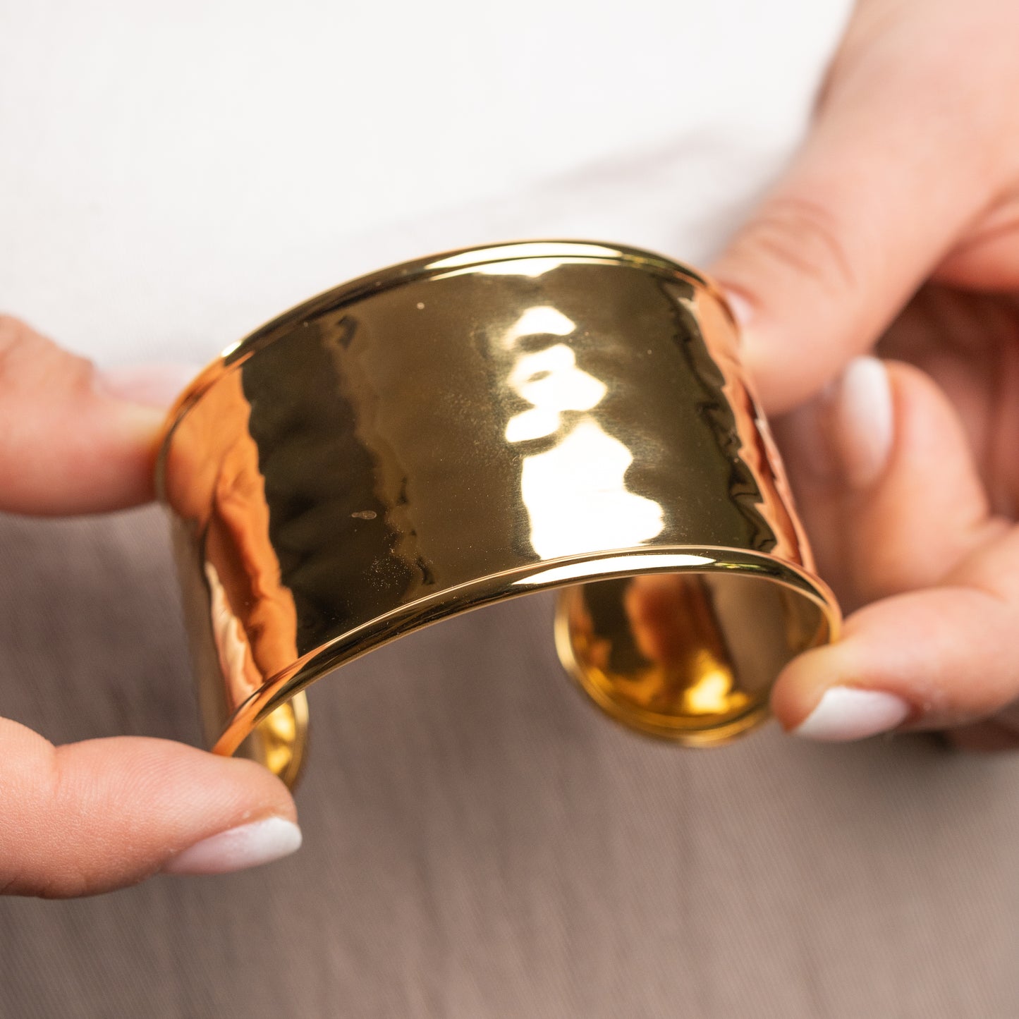 Pulsera esclava lisa bañado en oro