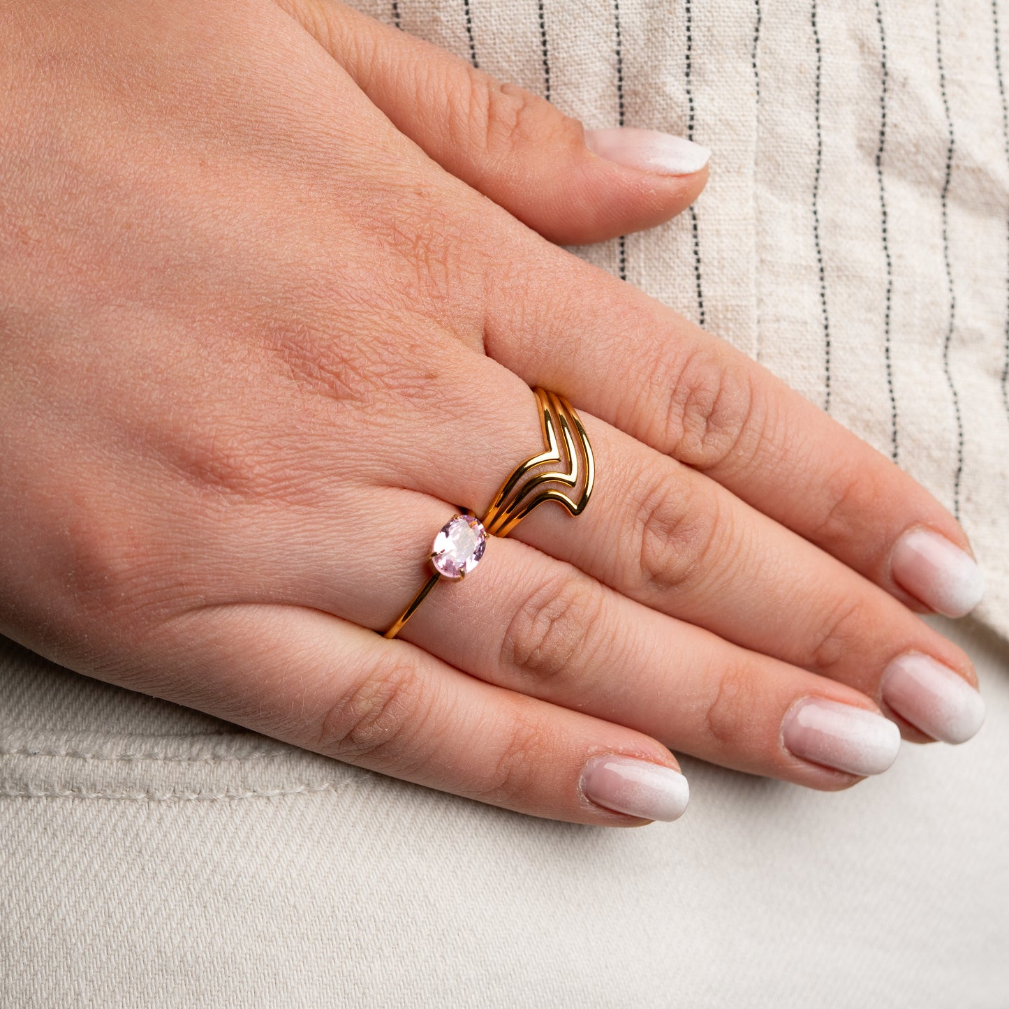 Anillo ajustable ola bañado en oro