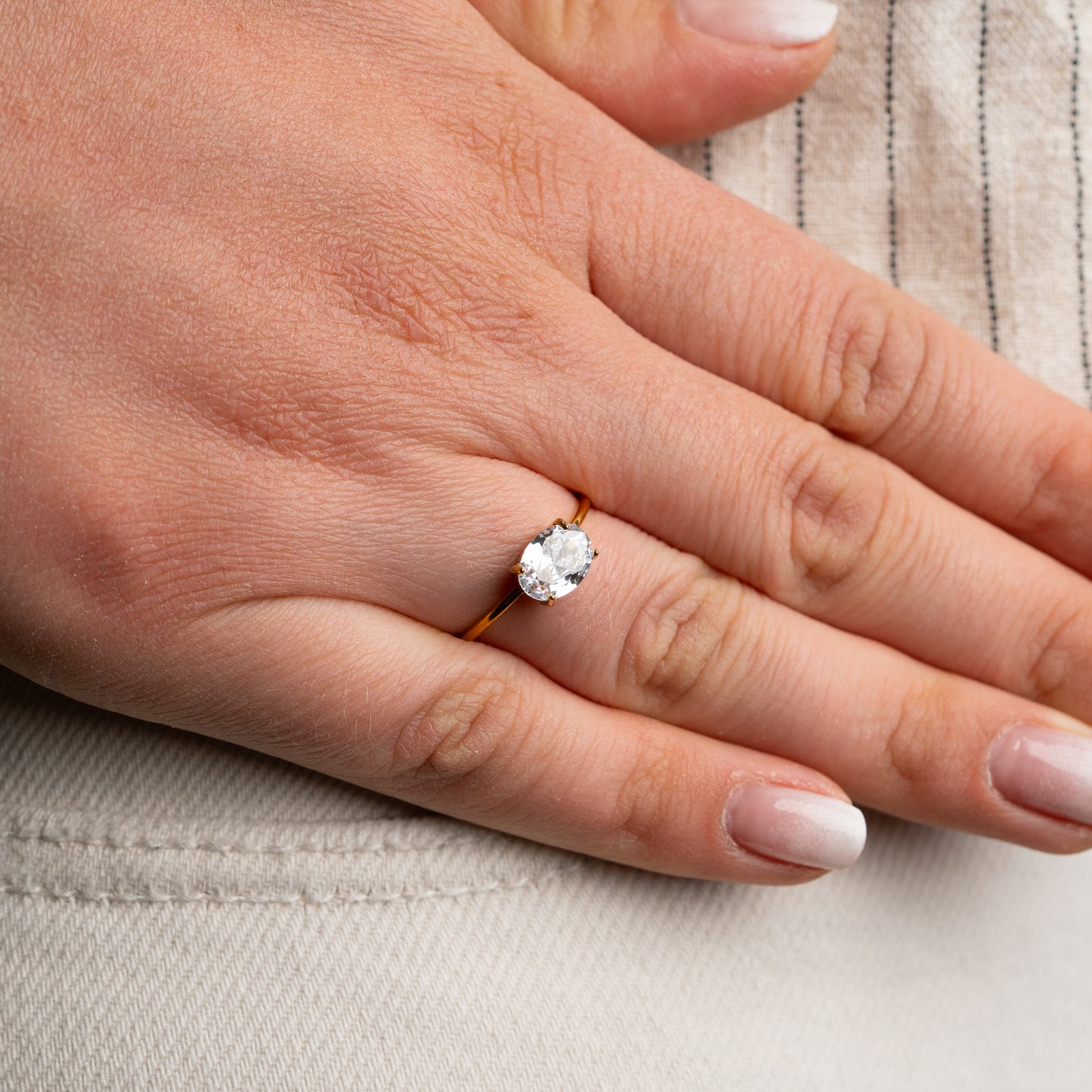 Anillo ajustable minimalista circón