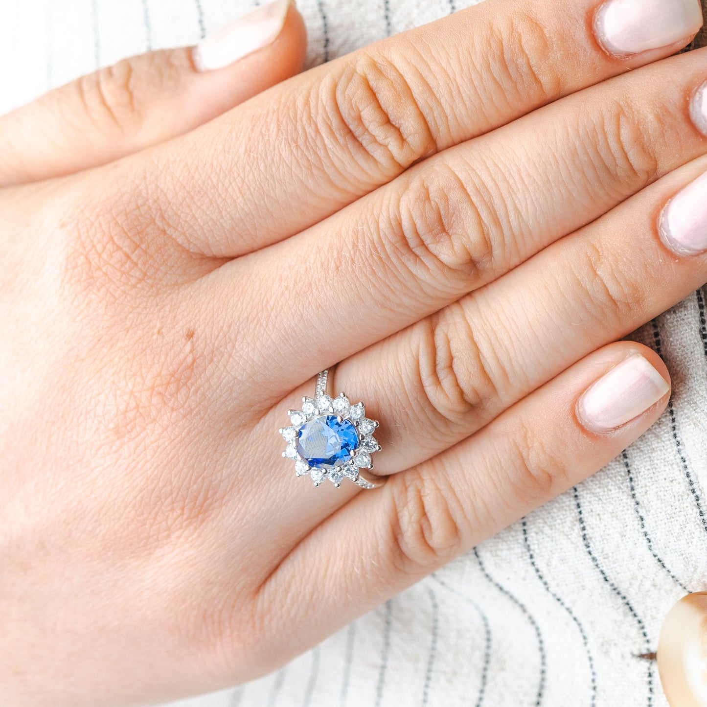 Anillo ajustable circón zafiro