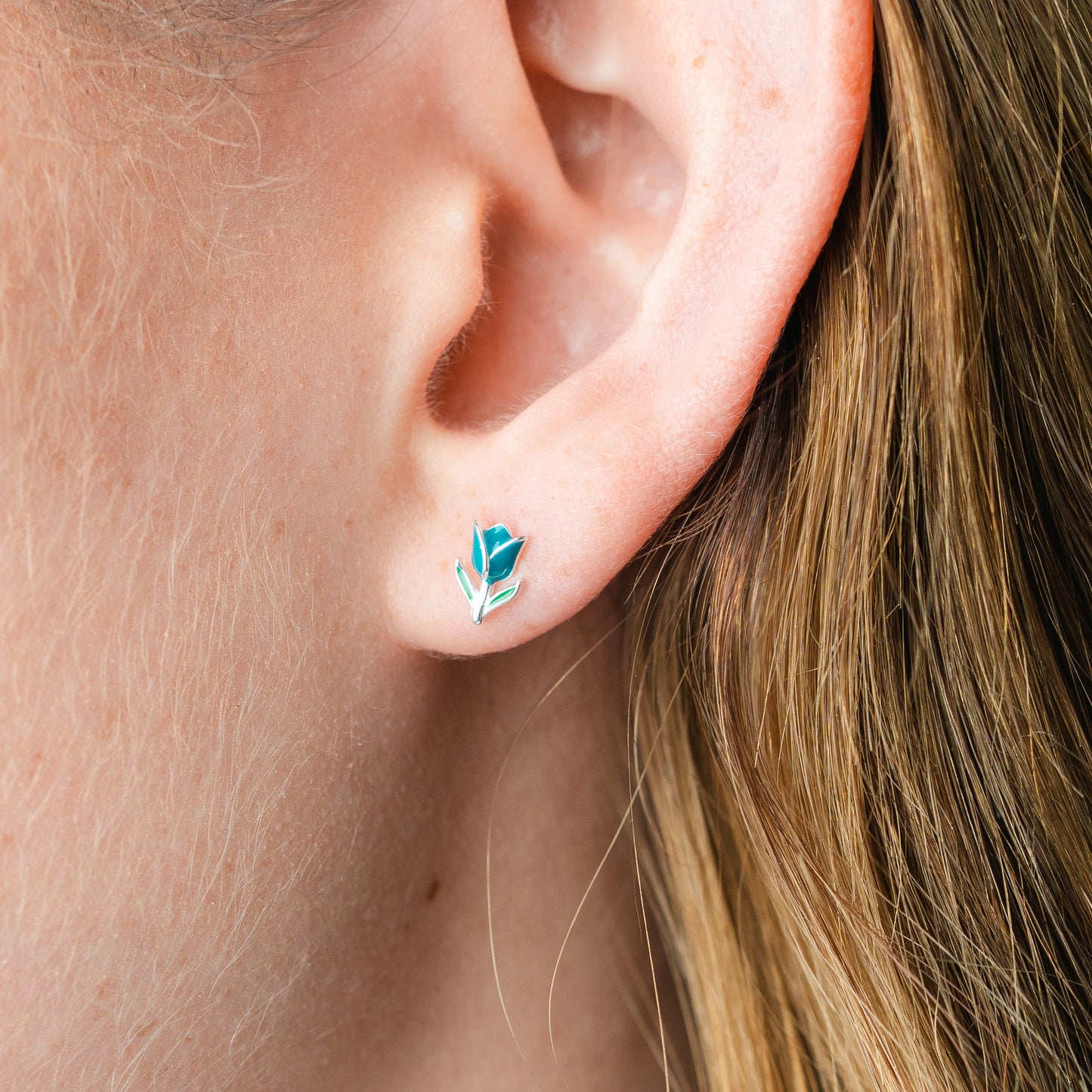 Aros pegados tulipán verde oscuro cierre pelotita