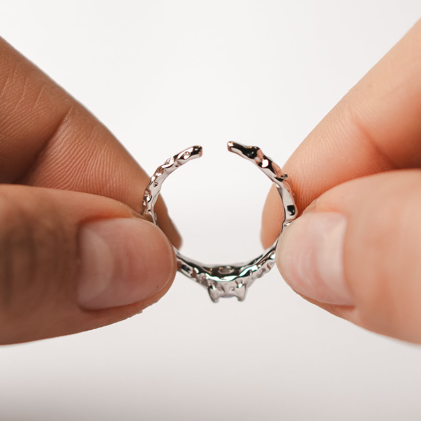 Anillo ajustable circón
