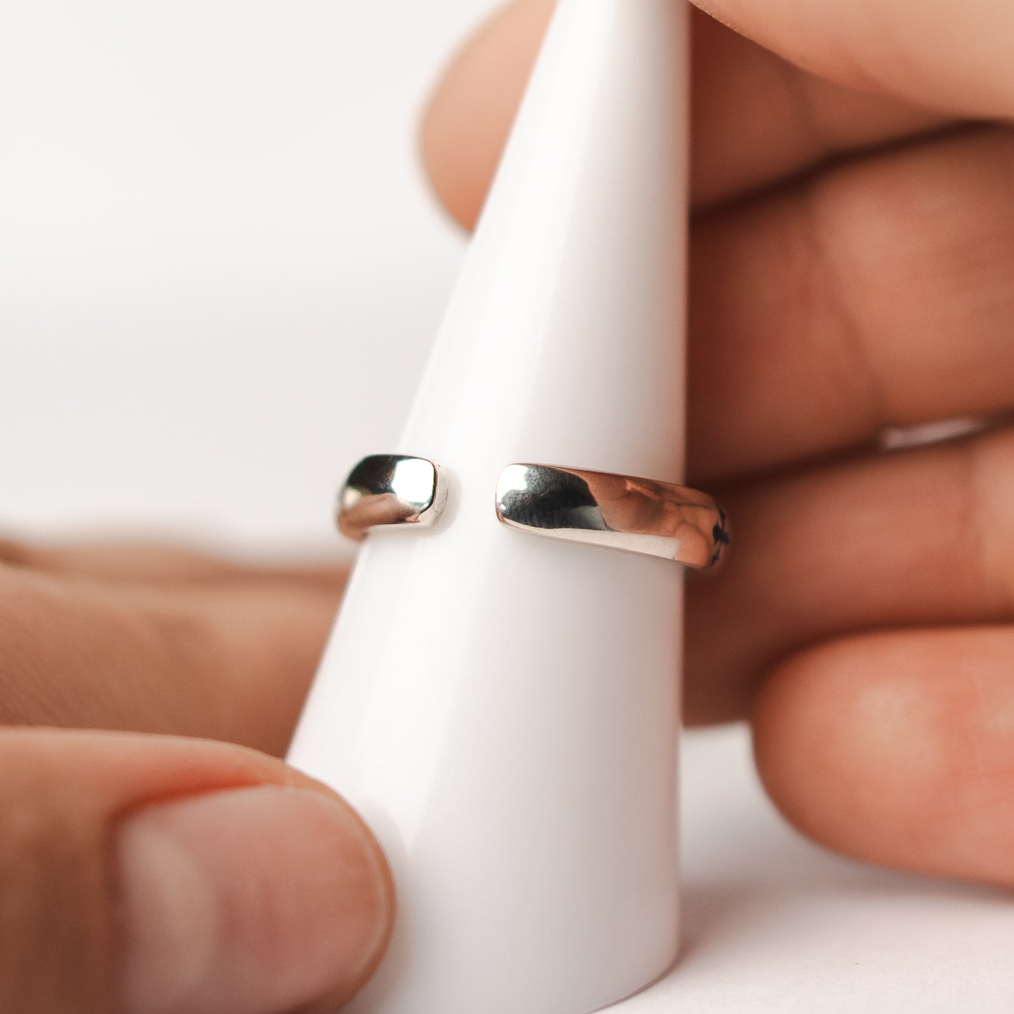 Anillo ajustable cruces