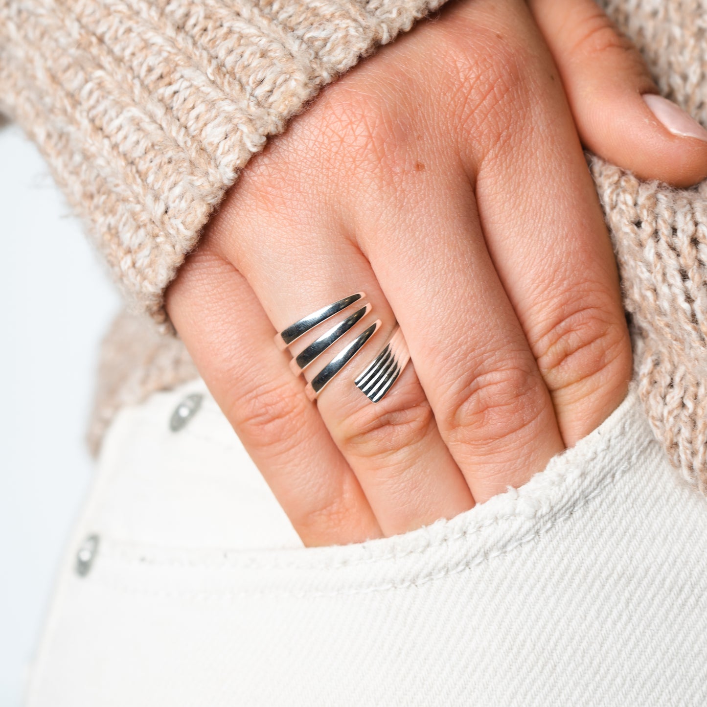 Anillo ajustable irregular lineas