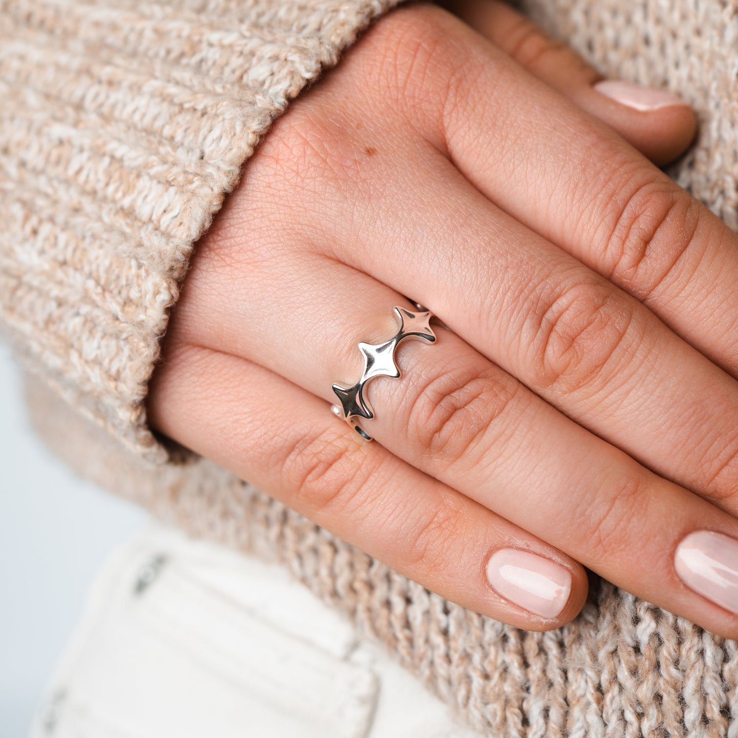 Anillo ajustable estrellas