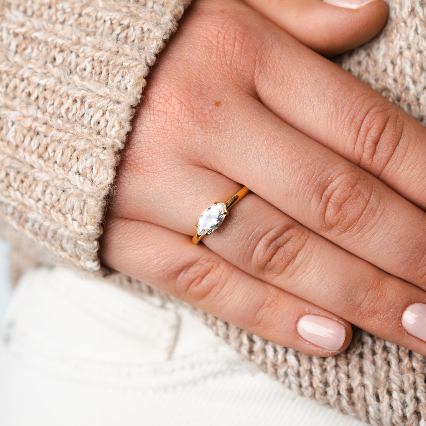 Anillo circón bañado en oro