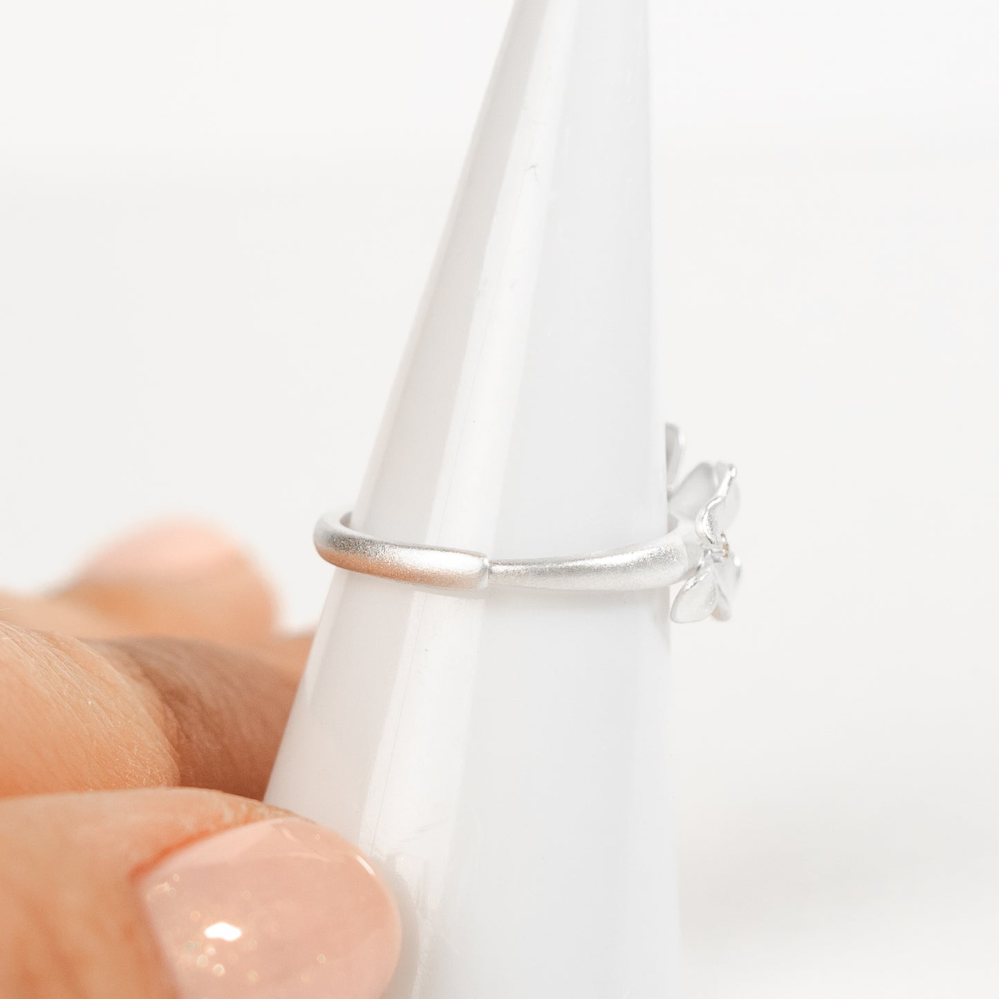 Anillo ajustable flores