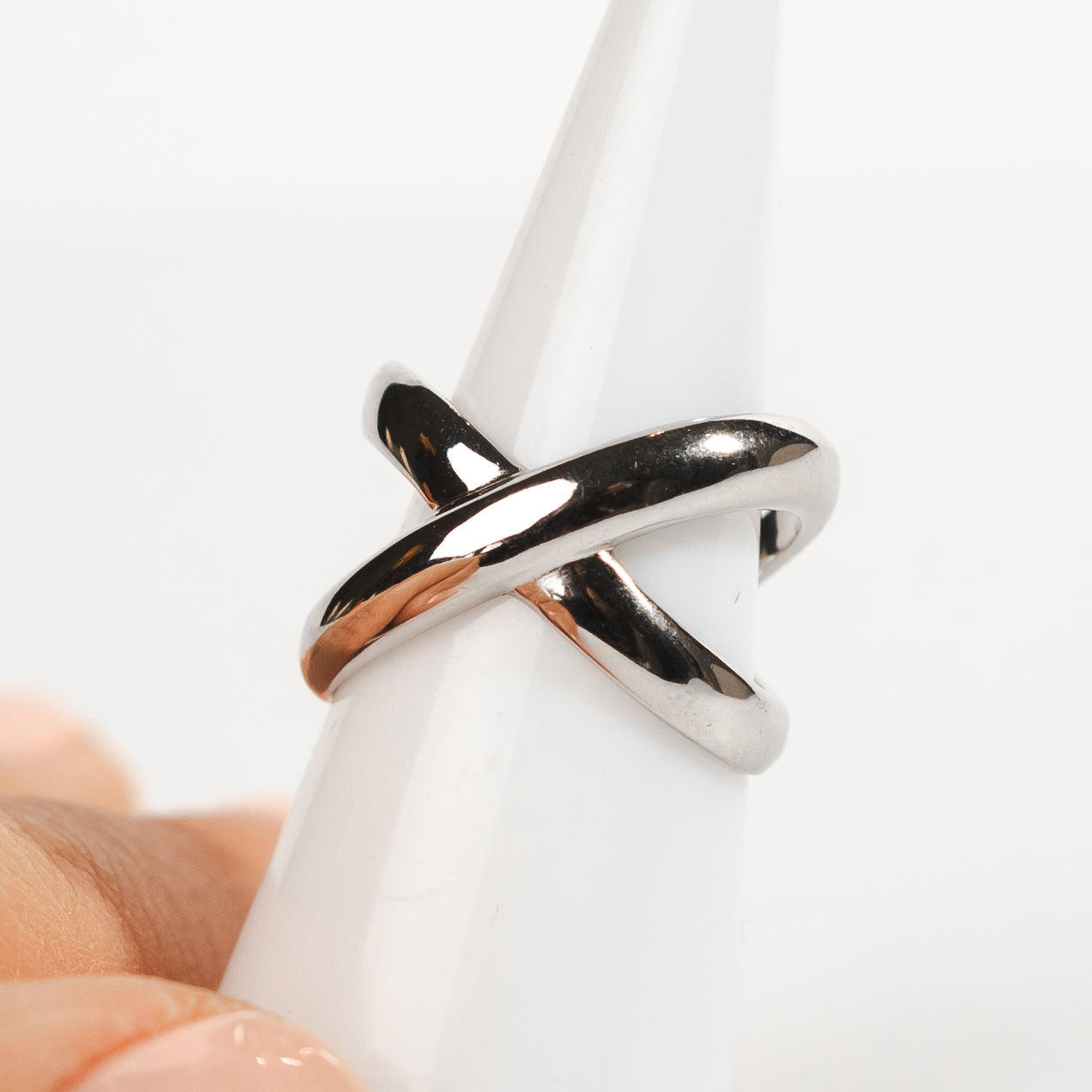 Anillo ajustable cruzado