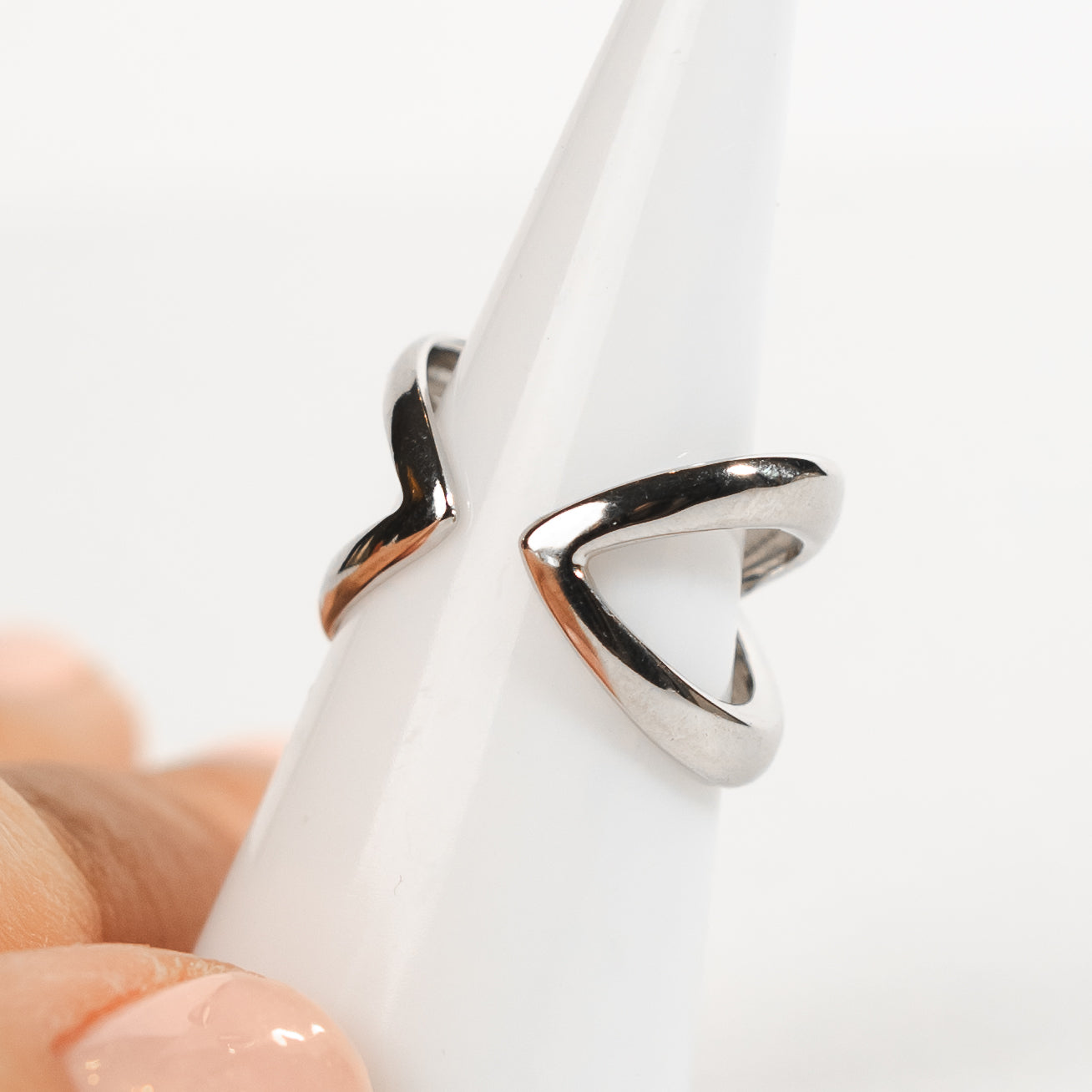 Anillo ajustable cruzado