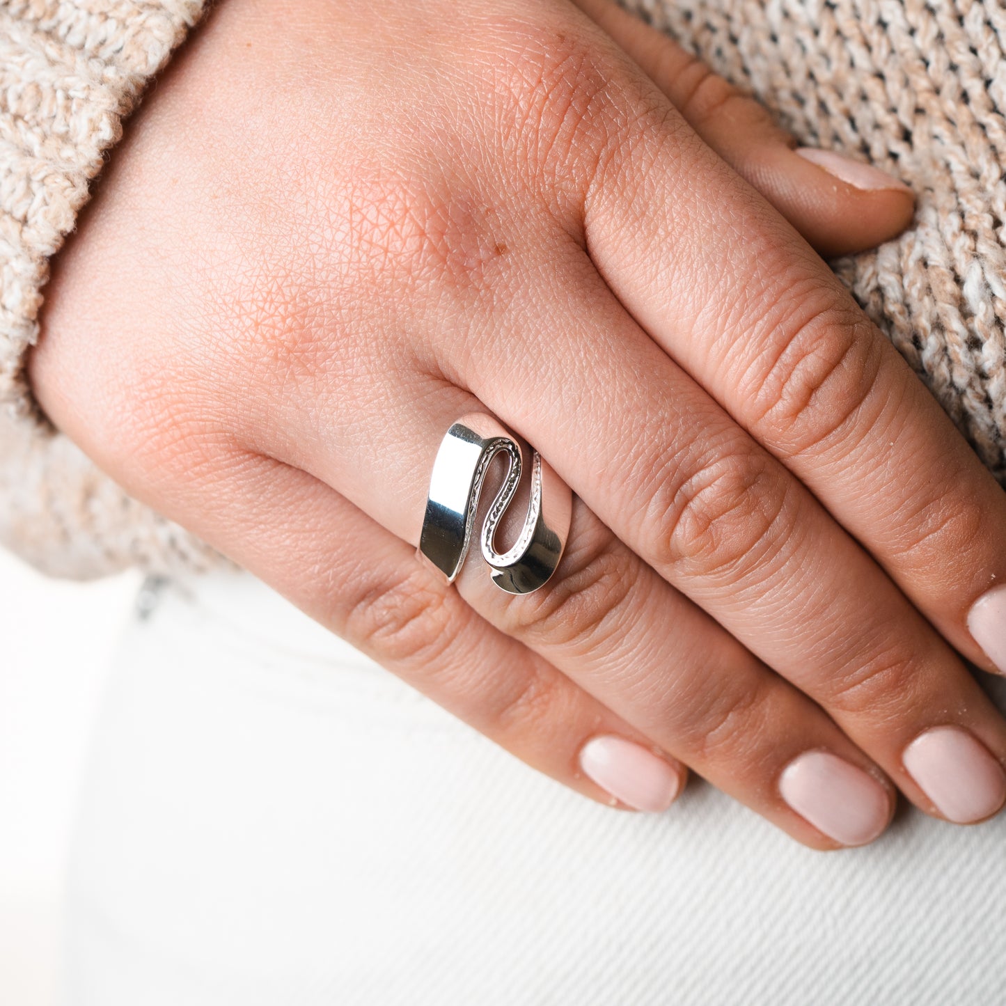 Anillo ajustable diseño circones