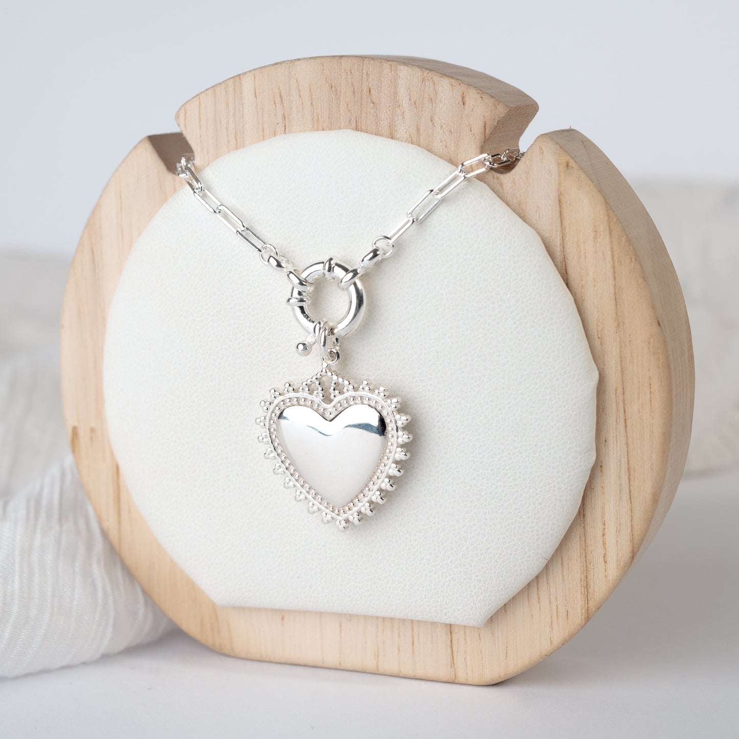 Collar de corazón timón