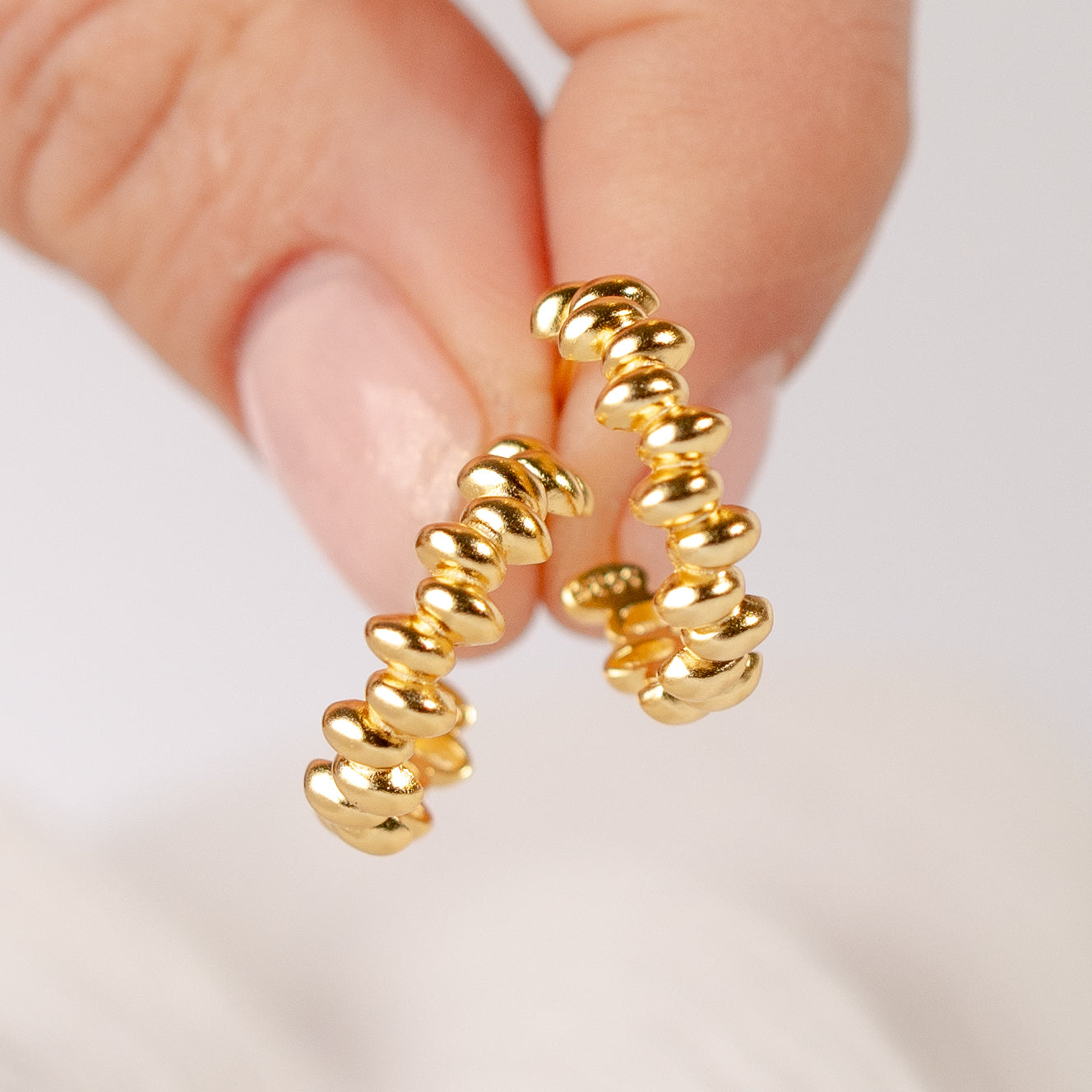 Aros semi argolla diseño bañado en oro