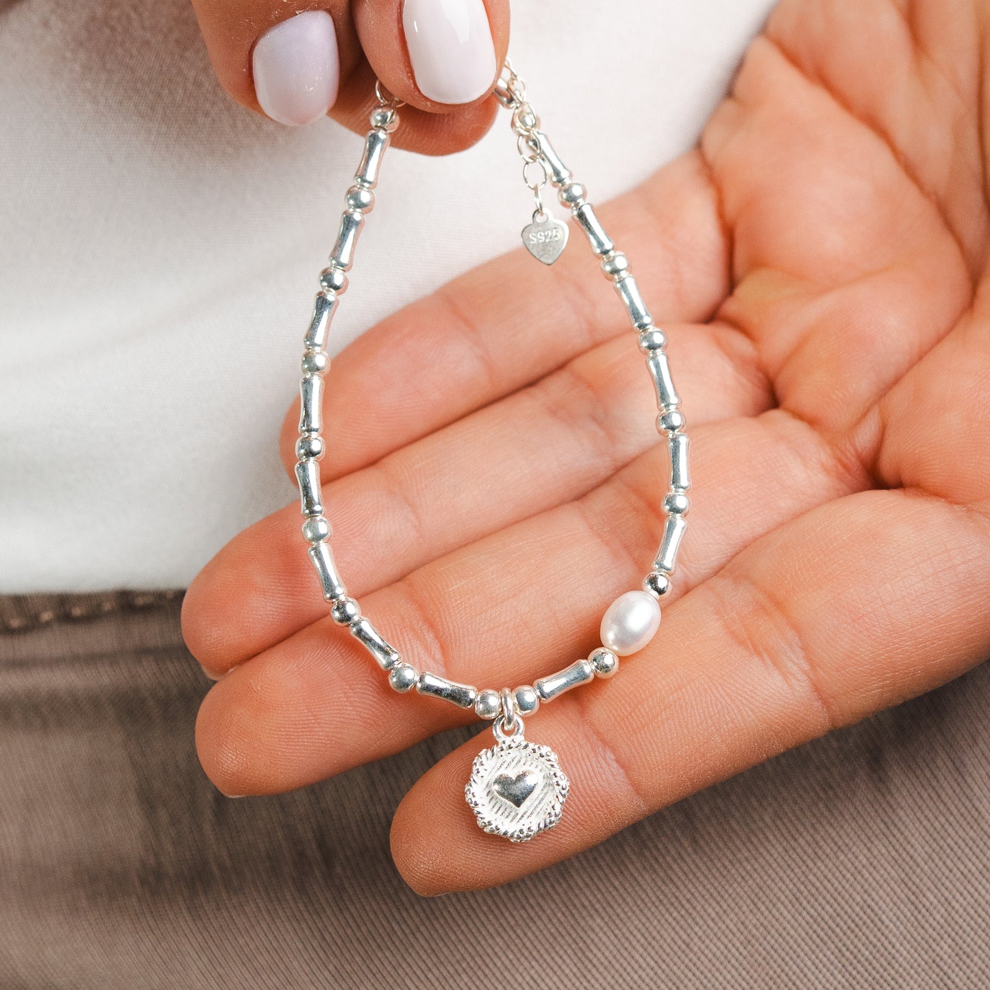 Pulsera mostacillas corazón y perla