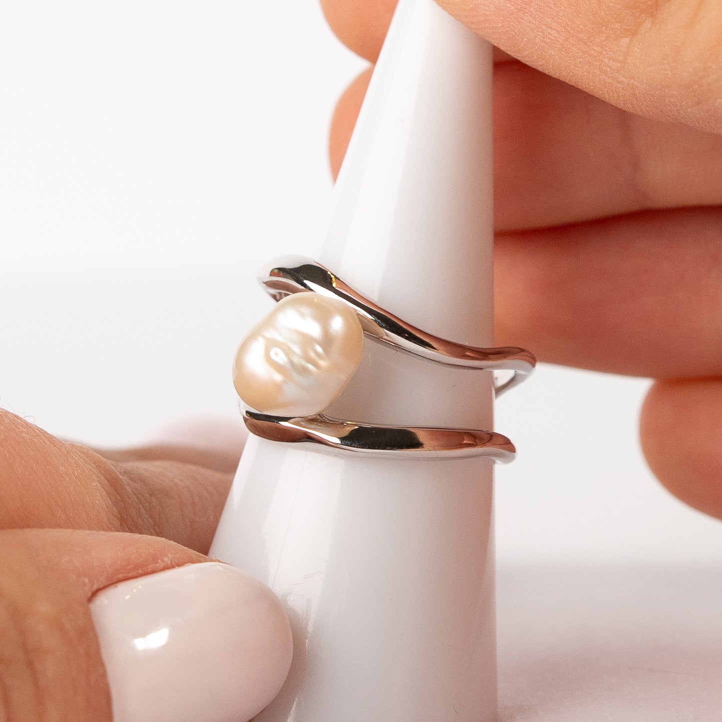 Anillo ajustable doble con perla