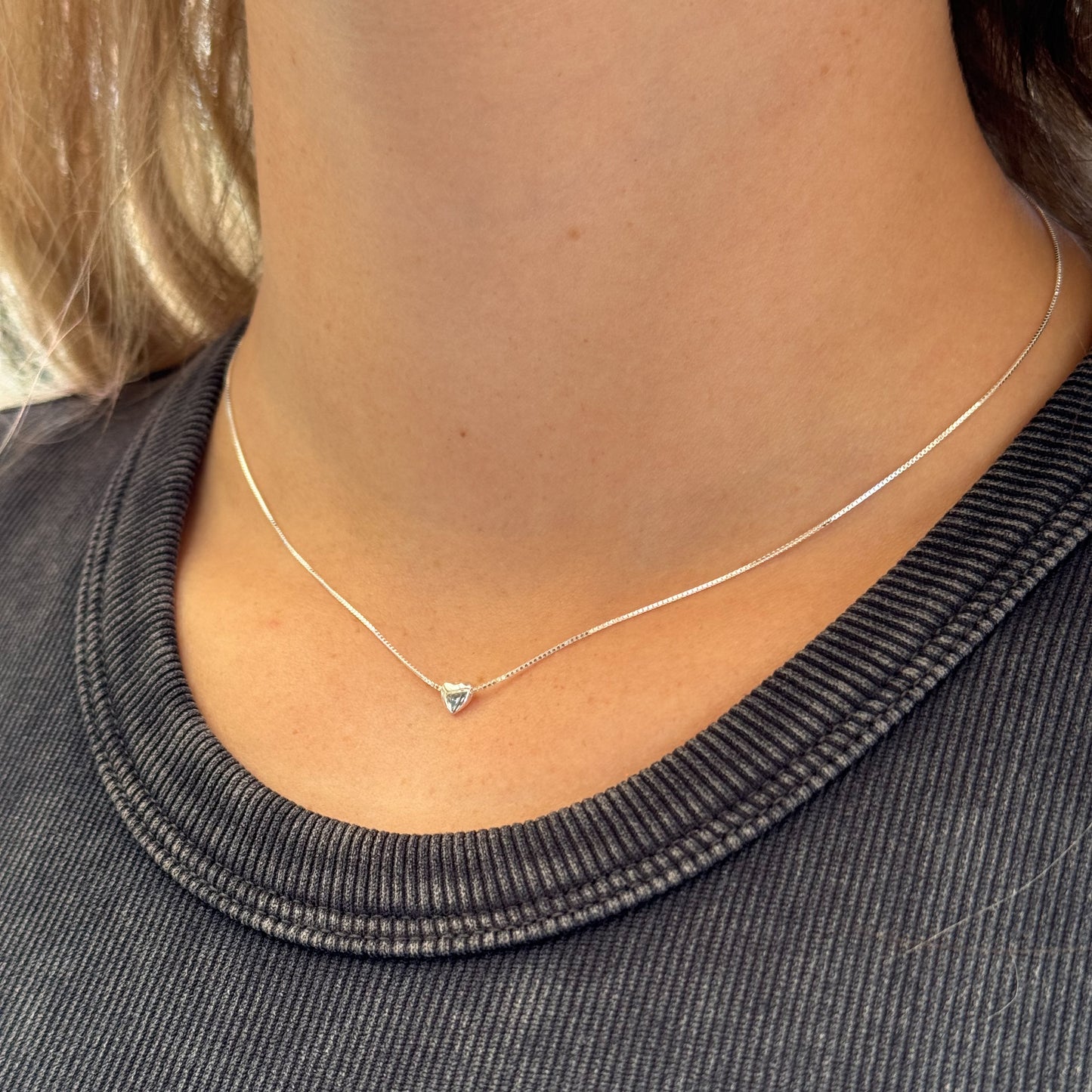 Collar punto de corazón pequeño