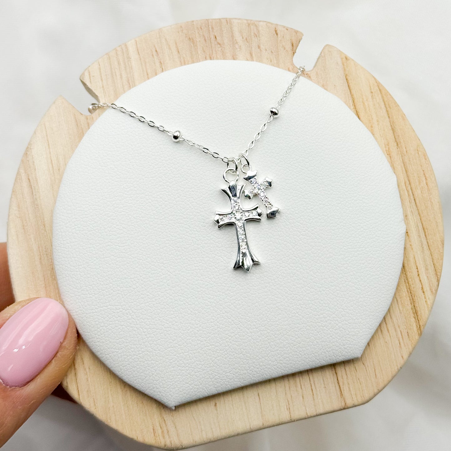 Collar dos cruces circones