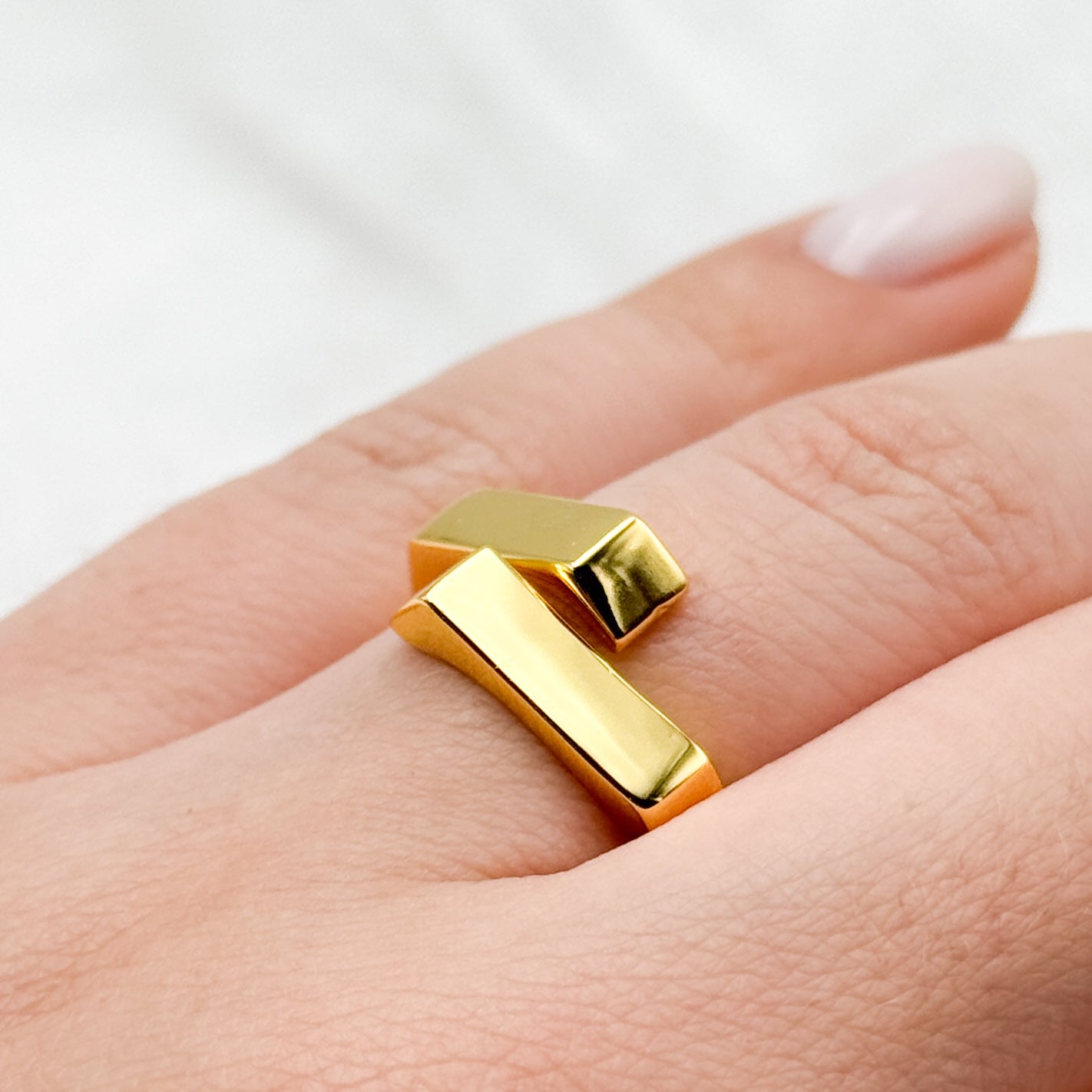 Anillo ajustable diseño bañado en oro