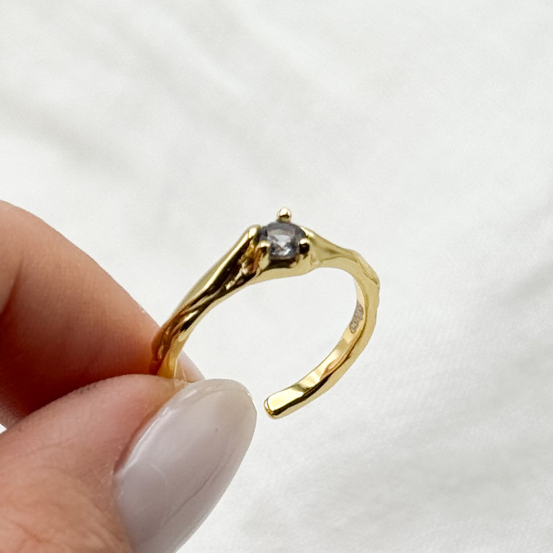 Anillo ajustable circón azul bañado en oro