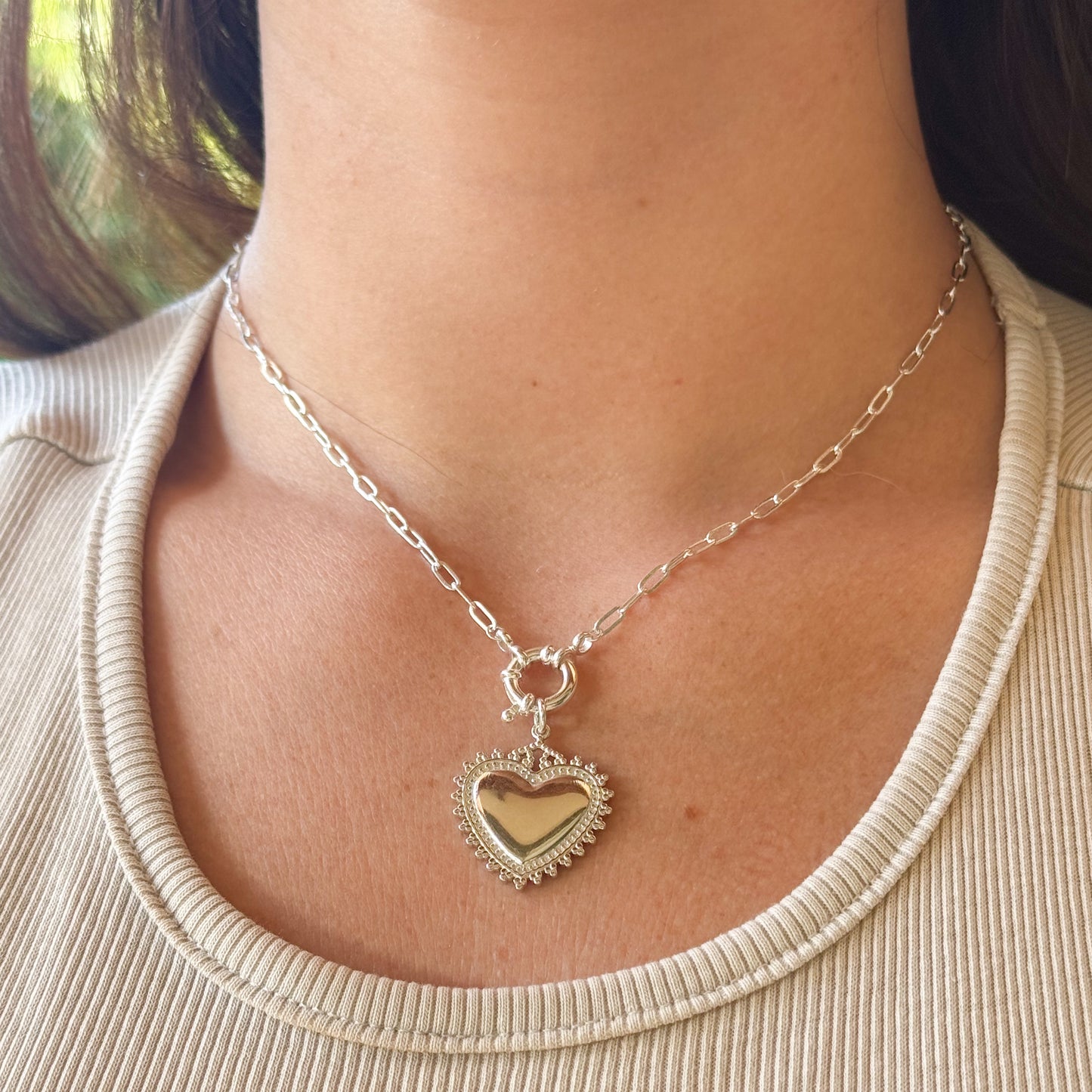 Collar de corazón timón