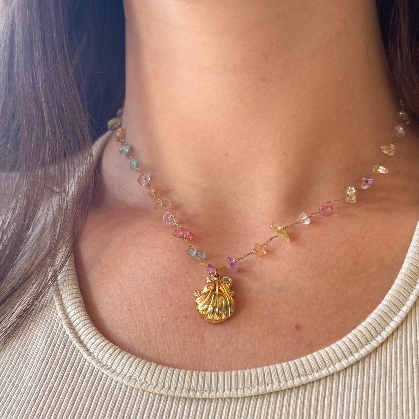 Collar conchita y mostacillas multicolor