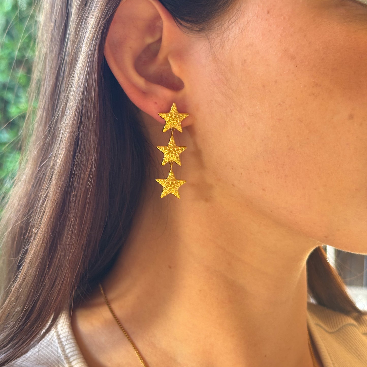 Aros colgante estrellas bañado en oro