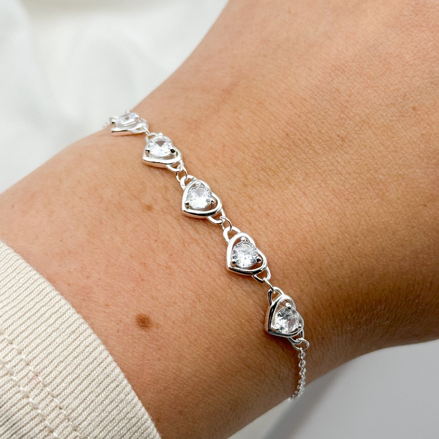 Pulsera corazones y circones