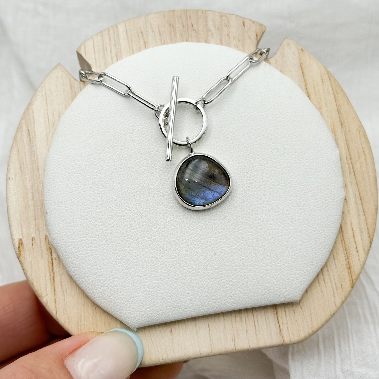 Collar timón piedra