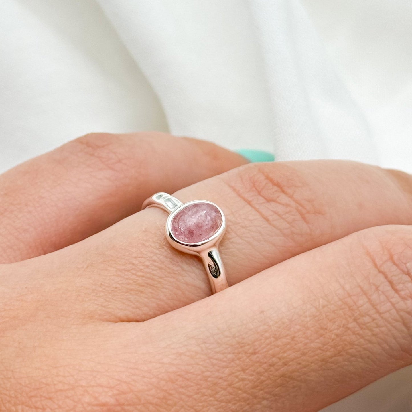 Anillo ajustable cuarzo rosa