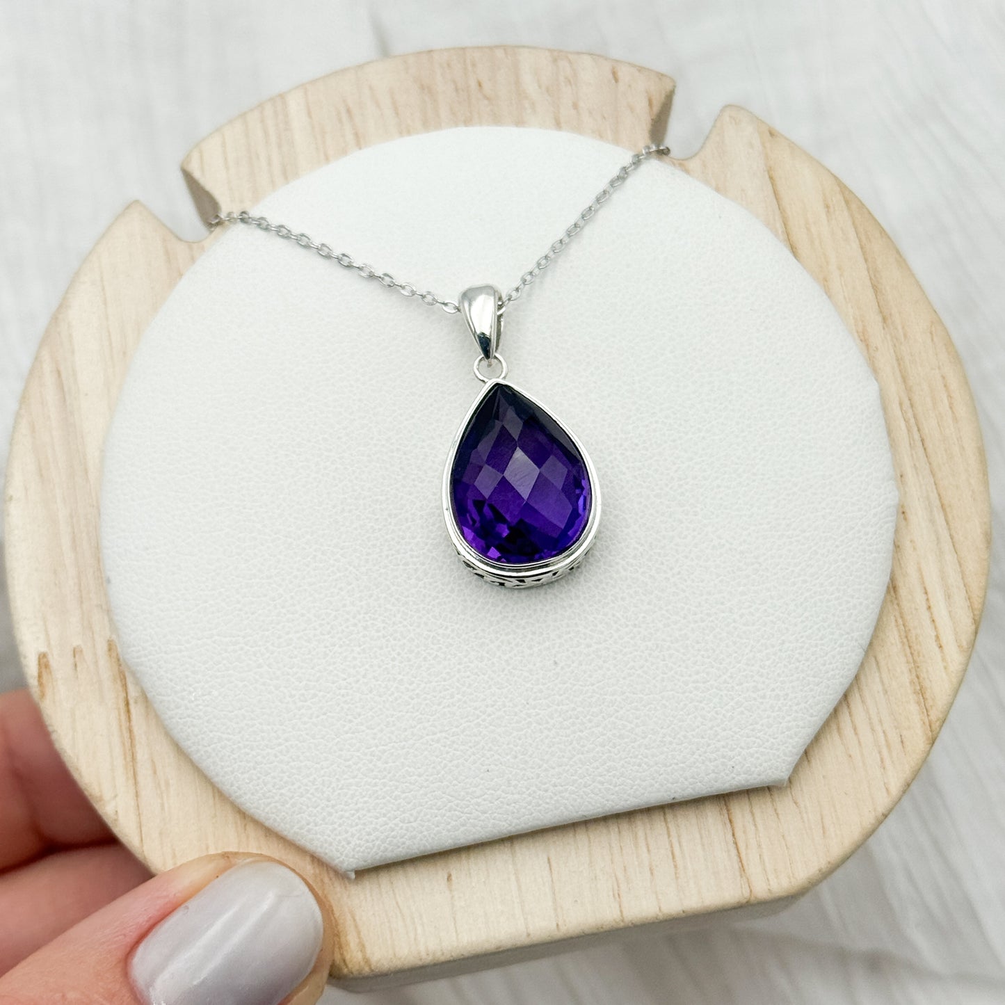 Collar gota circón morado